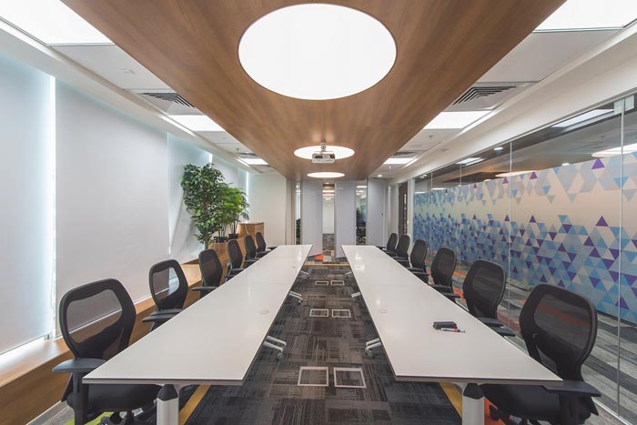 互聯(lián)網(wǎng)服務(wù)提供商辦公室會議室裝修設(shè)計案例效果圖