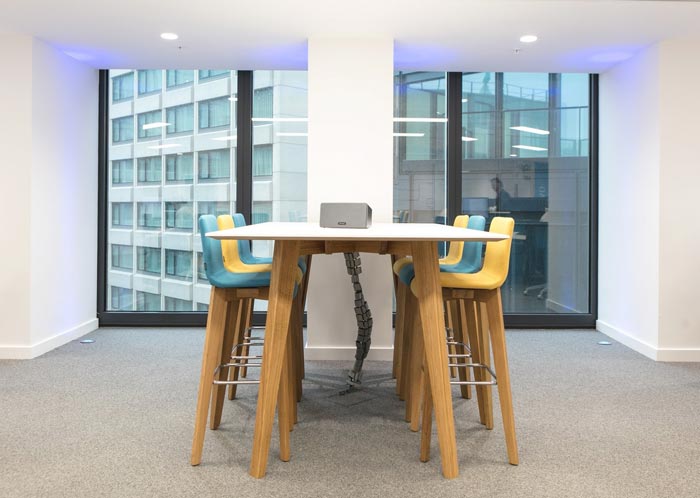 解決方案提供商辦公室小會議室裝修設計案例效果圖