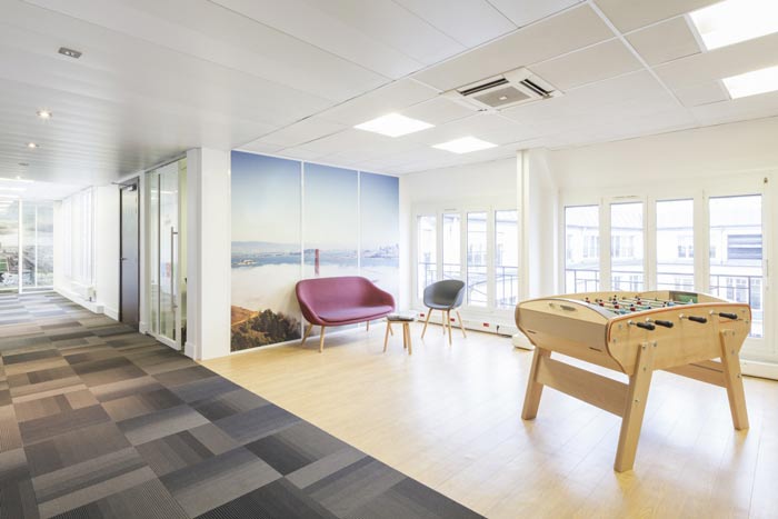 空氣環(huán)保公司辦公室接待區(qū)裝修設(shè)計案例效果圖