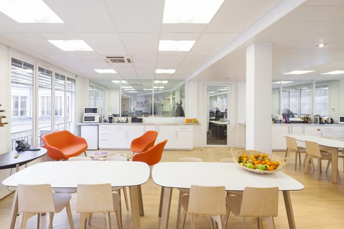 空氣環(huán)保公司辦公室茶水間裝修設(shè)計案例效果圖