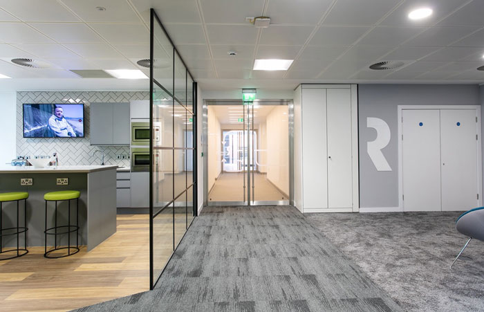 600平方辦公室過道裝修設計效果圖