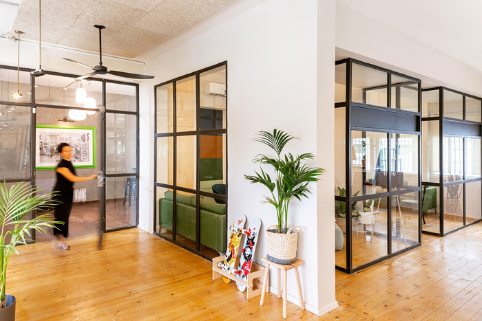 網絡辦公室裝修設計效果圖