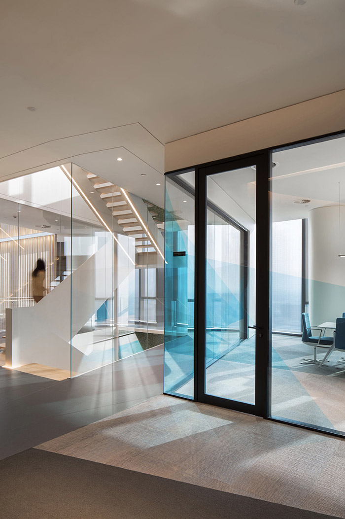 集團(tuán)辦公樓樓梯設(shè)計效果圖