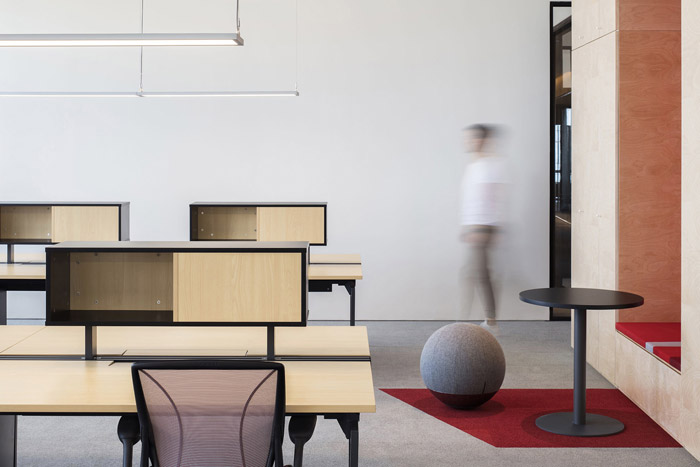 集團(tuán)辦公樓辦公區(qū)設(shè)計效果圖