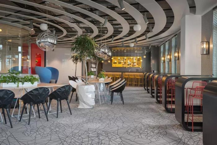 2500平方辦公室休息區(qū)裝修設(shè)計效果圖