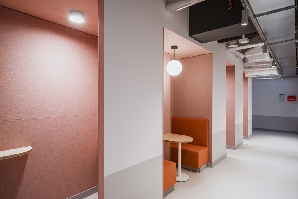 辦公室小型會(huì)議區(qū)